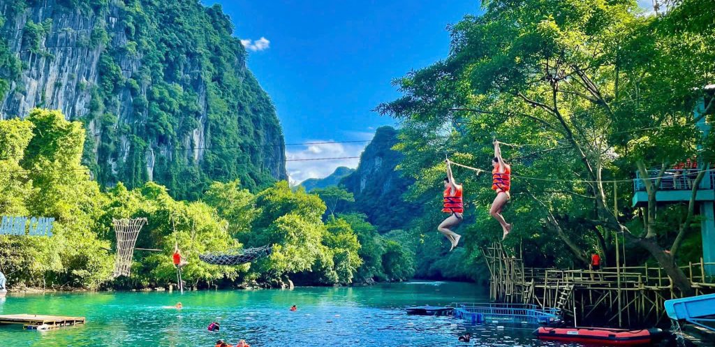 sông chày - hang tối